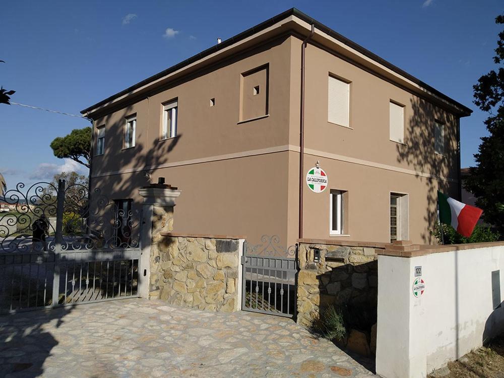 Hotel La California Marina Di Bibbona Exterior foto